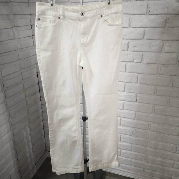 Chico's Platinum Ladies Size 0.5 Reg. (approx. size 6 US) White Bootcut Jeans - Picture 1 of 14